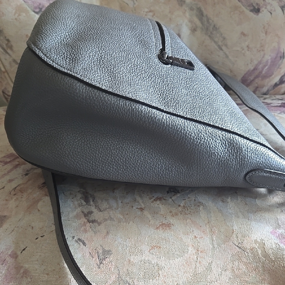 Large Coach Chelsea 32 Gray Leather Women's Bag - Picture 5 of 13